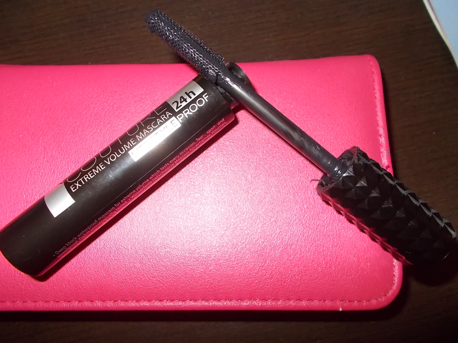 rock-couture-mascara