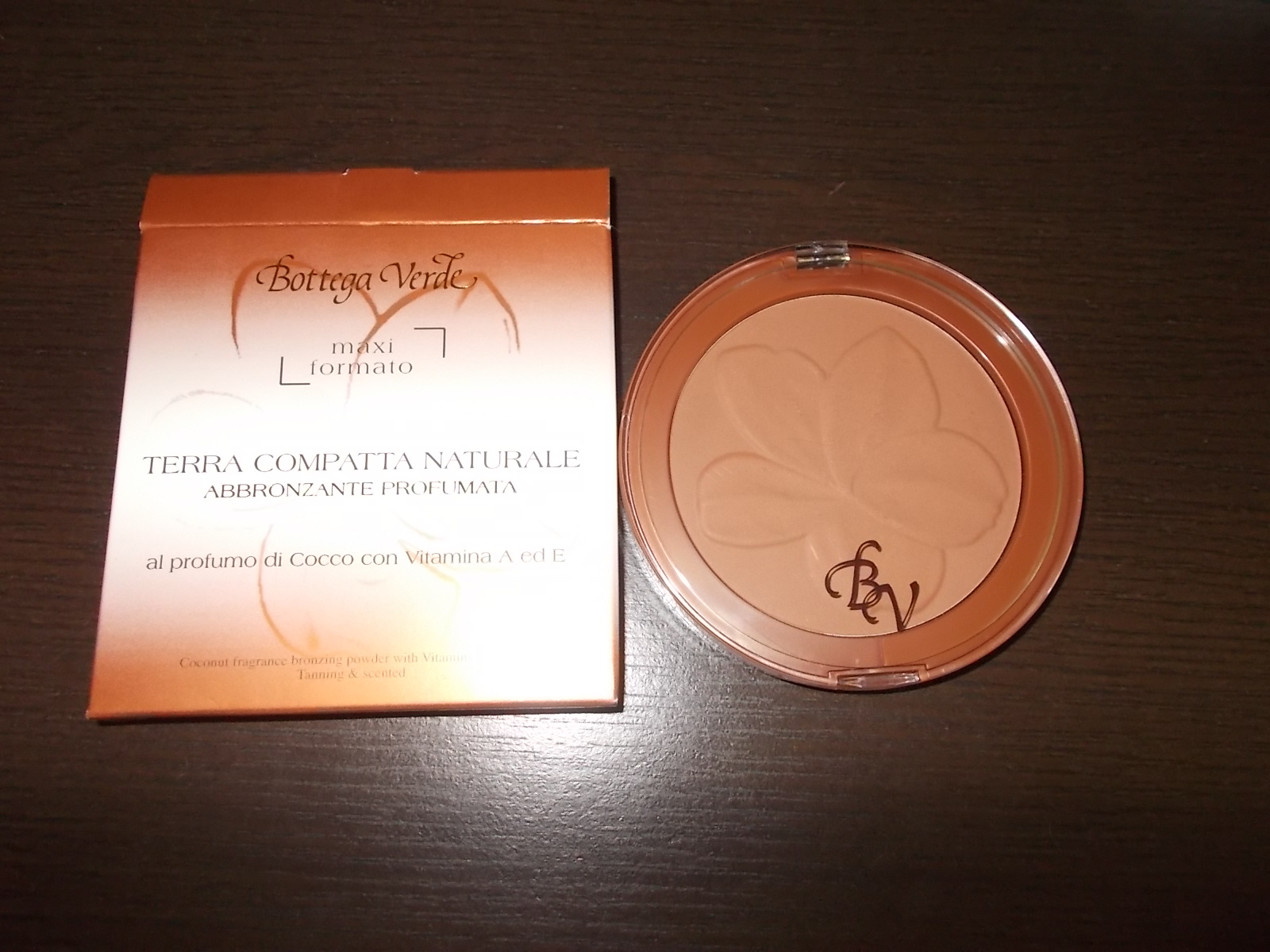 bottega-verde-coconut-bronzer