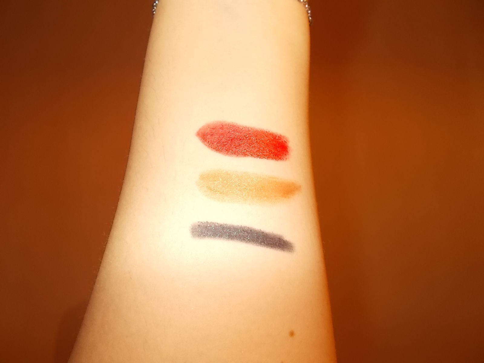 yves-rocher-makeup-swatches