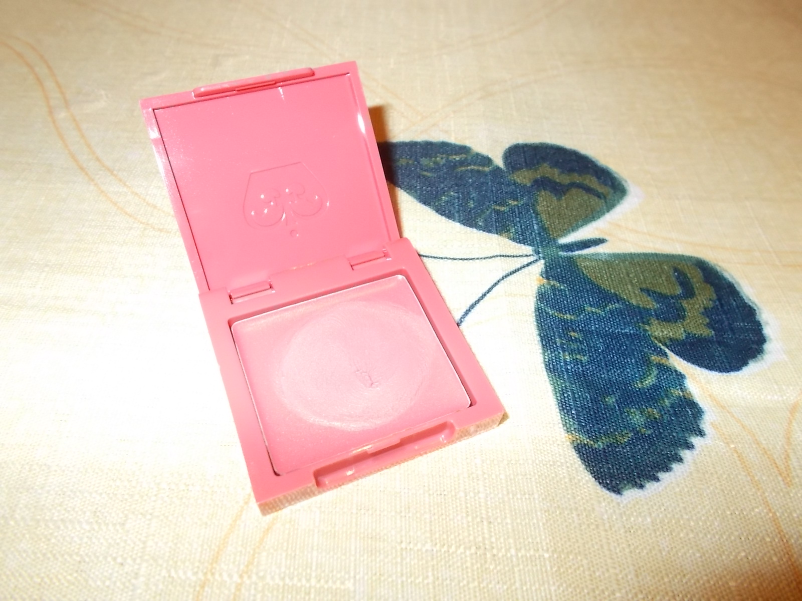 rimmel london royal blush coral queen