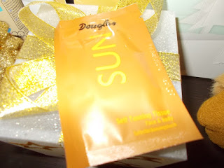 douglas sun tanning wipe