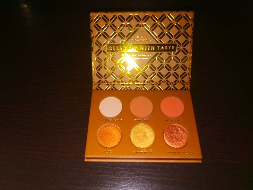 Zoeva Caramel Melange Voyager eyeshadow palette review and&nbsp;swatches