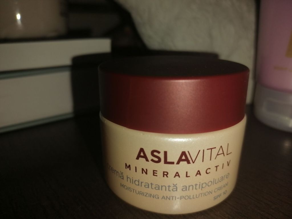 Farmec Aslavital Mineralactiv Moisturizing Anti-pollution Cream SPF 10&nbsp;review