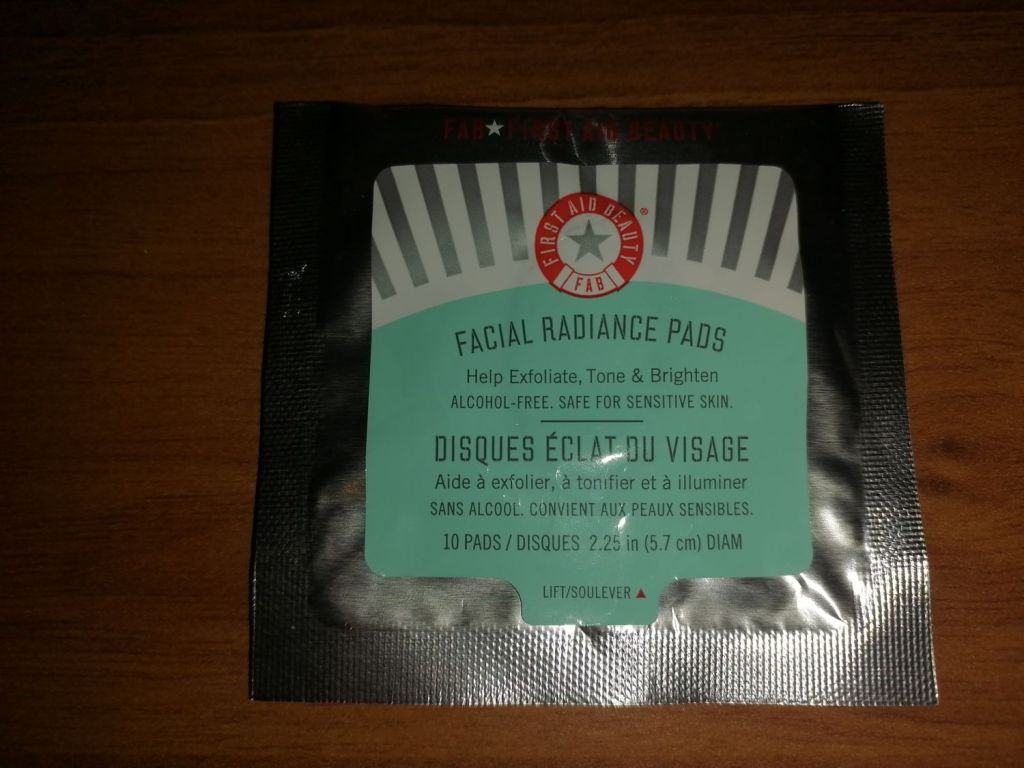 First Aid Beauty Facial Radiance Pads with Glycolic + Lactic Acids&nbsp;review