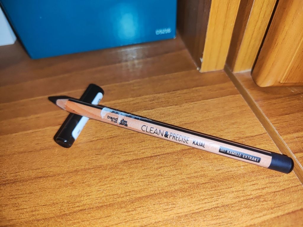 Trend !t Up Clean & Precise Kajal Eye Pencil review