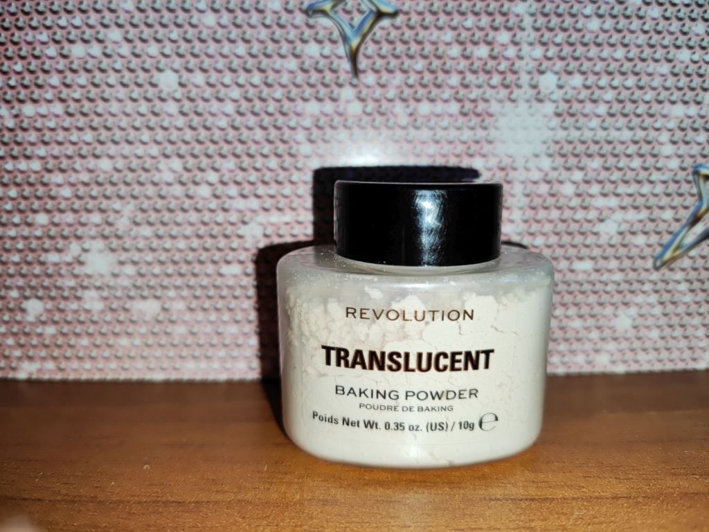 Revolution Beauty Loose Baking Powder&nbsp;review
